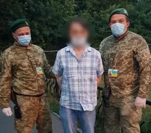 На кордоні з Росією затримали підозрюваного у вбивстві