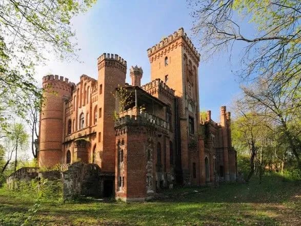 ВР звернулася до Кабміну щодо збереження історичного комплексу “Садиба Даховських”