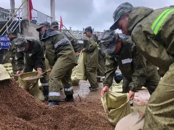 У Китаї обвалилась "печера" для зберігання овочів, троє людей загинуло