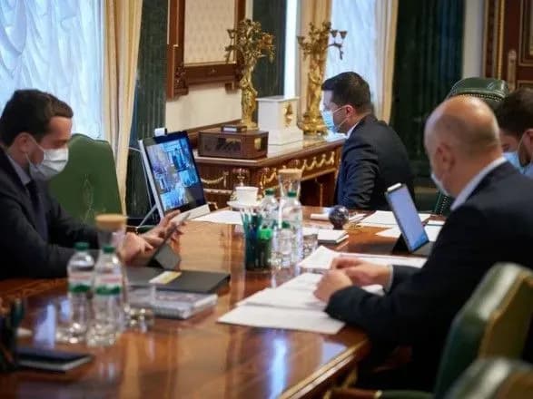 "Усі вже втомилися": Зеленський закликав не продовжувати карантин надовго