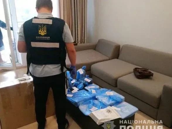 Кіберполіція викрила інтернет-шахраїв, які ошукали дві сотні людей на 1,5 млн грн