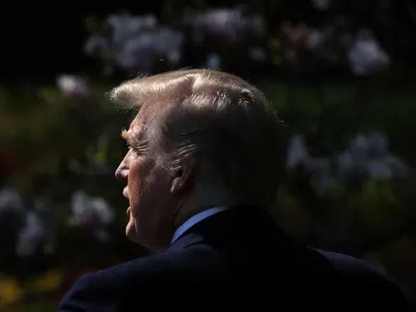 Трамп повідомив, що не розглядає можливість введення обов'язкового носіння масок у США