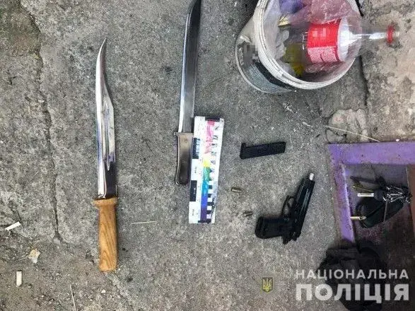 У Кривому Розі чоловіка затримали за викрадення і катування двох підлітків у підвалі