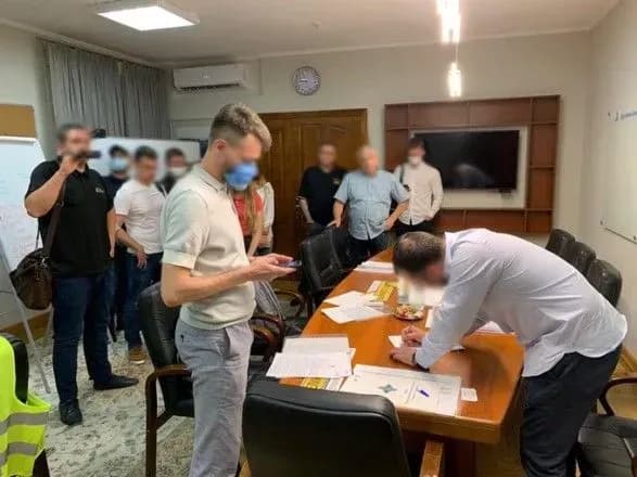 Затримання ексголови Укравтодору: у НАБУ заявили про обшуки у Києві, Львові та Польщі