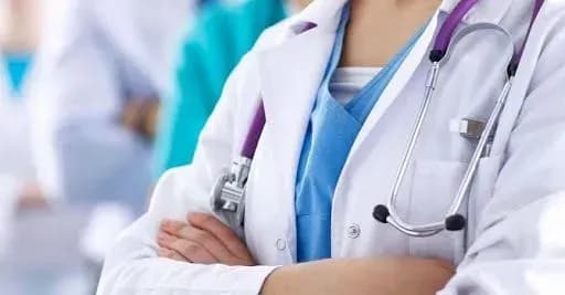 Степанов розповів, хто має доплачувати медикам у системі освіти