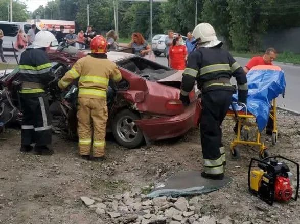 У Кам’янець-Подільському карета “швидкої” потрапила в ДТП