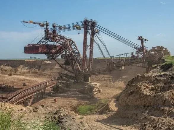 Уникли 52 млн грн збитків: суд арештував 1845 тонн рутилового концетрату “ОГХК”