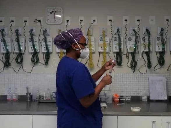 Пандемія: кількість хворих COVID-19 у Бразилії перевищила 2,4 млн, загинули вже 87 тисяч осіб