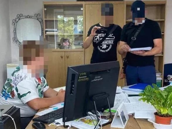 На Донеччині під час отримання хабара затримали одного з керівників ДПС