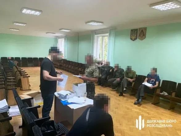 На незаконній вирубці лісу на Житомирщині викрили держслужбовців та підприємців