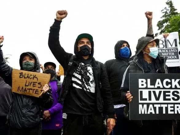 Протесты в США: посольство сообщило о ситуации с украинцами