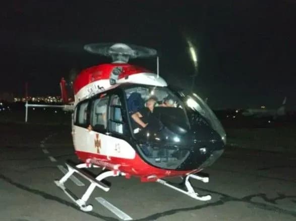 Потрійна ДТП на Львівщині: постраждалу дівчинку санавіацією доправили до Києва