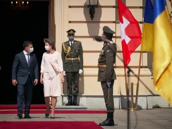 Зеленський привітав Швейцарію із національним святом