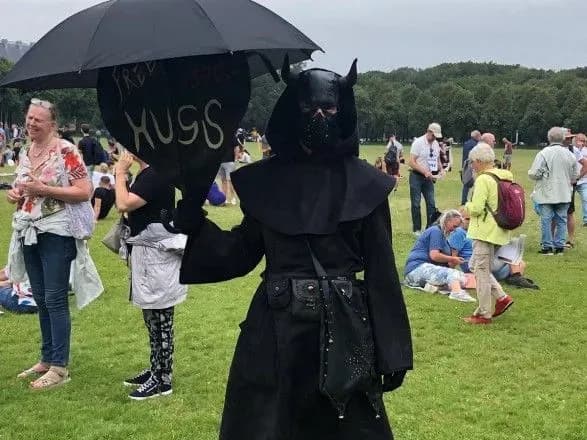 У Нідерландах влаштували акцію проти обмежень через COVID-19