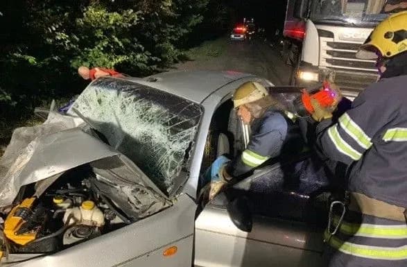 На Київщині "Ланос" зіткнувся із "ВАЗом", четверо людей загинули