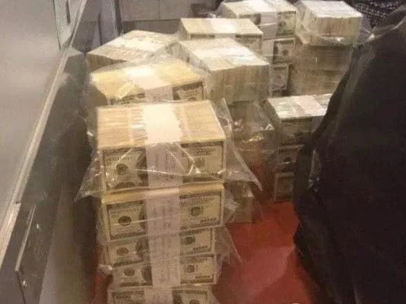 У справі щодо вимагання хабара у 5 млн доларів від керівника неплатоспроможного банку завершили розслідування