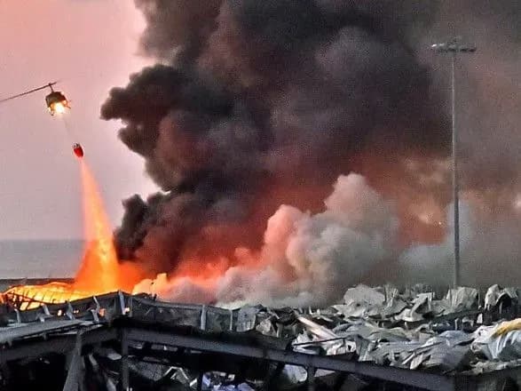 Вибух у Бейруті порівняли з ядерним ударом: хронологія подій