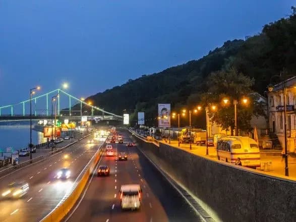 У столиці рівень інтенсивності транспорту на дорогах зріс майже на 7%