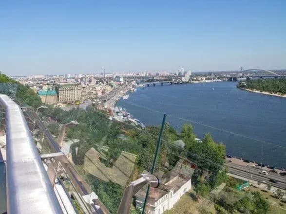 У Києві за добу коронавірус виявили у 180 осіб, загалом - вже близько 9 тис. випадків COVID-19