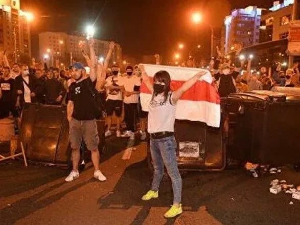 Влада Білорусі має намір повністю відключити зв'язок і ввести комендантську годину - ЗМІ