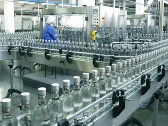Кабмін планує приватизувати заводи, що входять до концерну "Укрспирт"