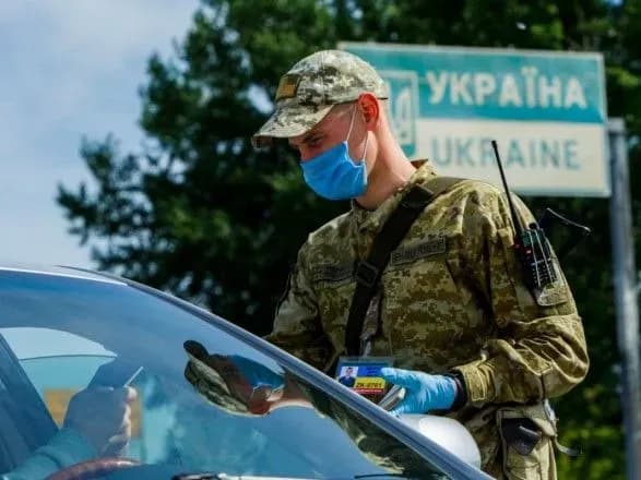 На українсько-угорському кордоні знову утворилися черги