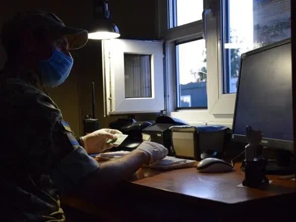 Уряд розширив коло осіб без необхідності самоізоляції при перетині кордону