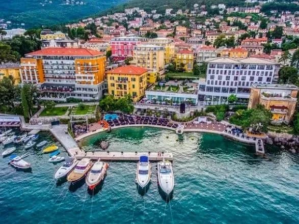 Хорватия продолжила действующие условия въезда для украинцев до конца лета