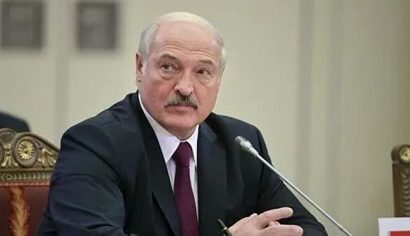 Лукашенко: загубите першого президента - будете як в Україні на колінах стояти