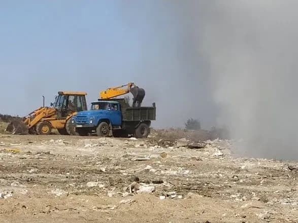 Под Николаевом горит мусоросвалка