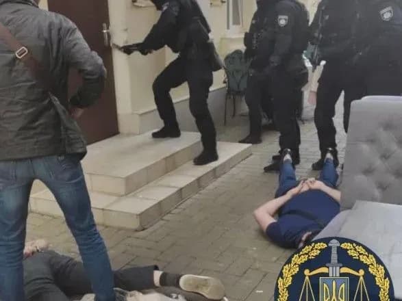 У Харкові кримінального авторитета підозрюють в експлуатації людей заради прибутку