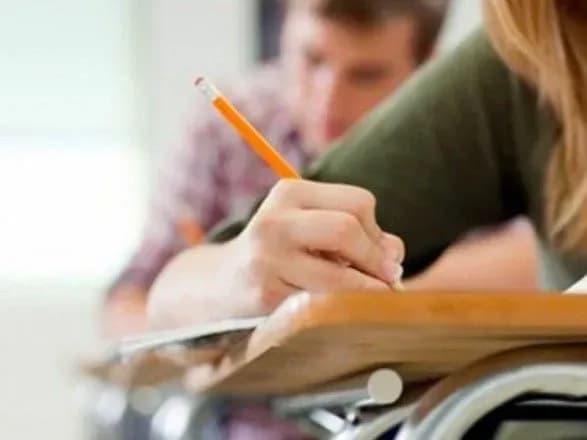 Стало відомо, скільки абітурієнтів взяло участь цього року у додатковій сесії ЗНО