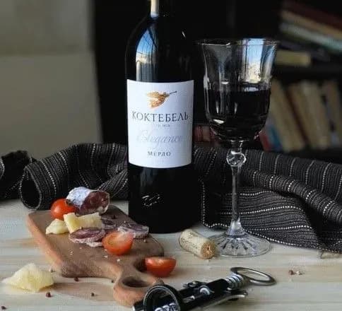 Червоне вино "захищає" зір — учені