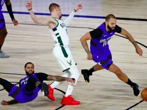 Тріумфатор регулярного чемпіонату НБА здобув першу перемогу в плей-офф