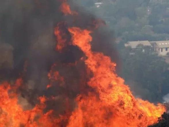 Губернатор Каліфорнії попросив Канаду та Австралію допомогти в боротьбі з лісовими пожежами