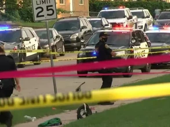 У американському місті Кеноша через вбивство поліцією чоловіка - протести та введено комендантську годину