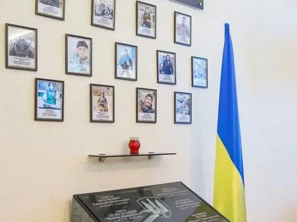 В СБУ спростували інформацію про розбиту плиту з іменами загиблих співробітників Служби