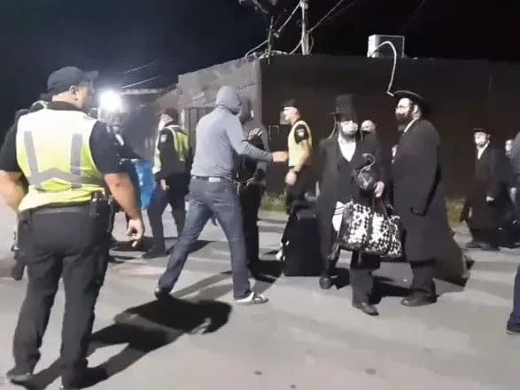 Вночі жителі Умані не пускали хасидів до району паломництва
