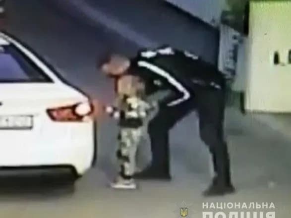 Під Києвом чоловік викрав 4-річну дівчинку