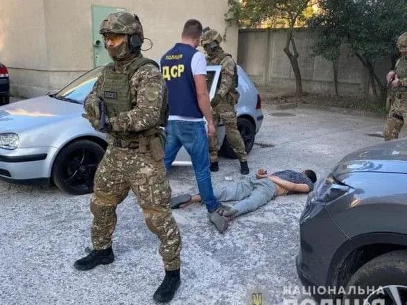 У Харкові затримали банду вимагачів, які погрожували вбити дитину
