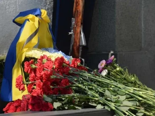 У ВР начались поминальные мероприятия в память о погибших нацгвардейцах