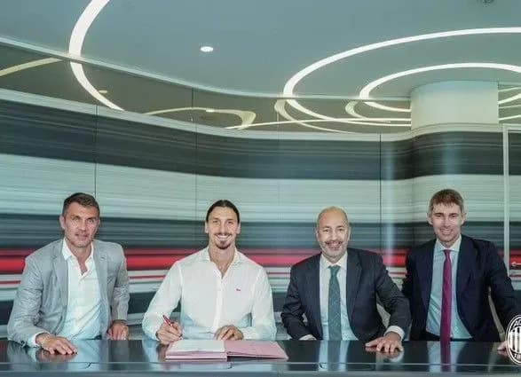 Нападник Ібрагімович заключив нову угоду з "Міланом"