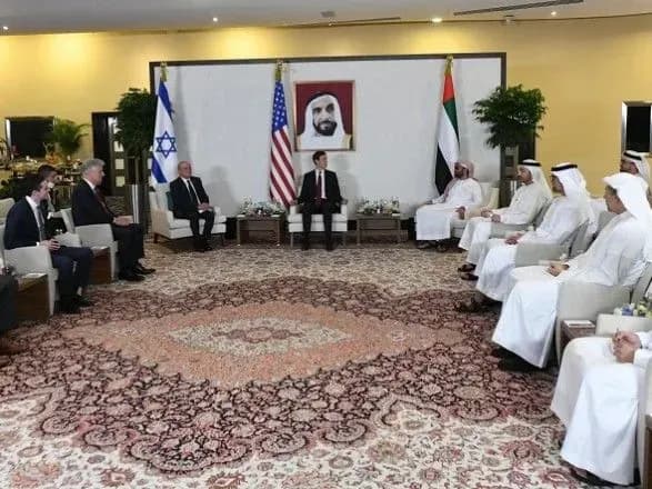 Ізраїль та ОАЕ підписали першу угоду у сфері фінансів та інвестицій