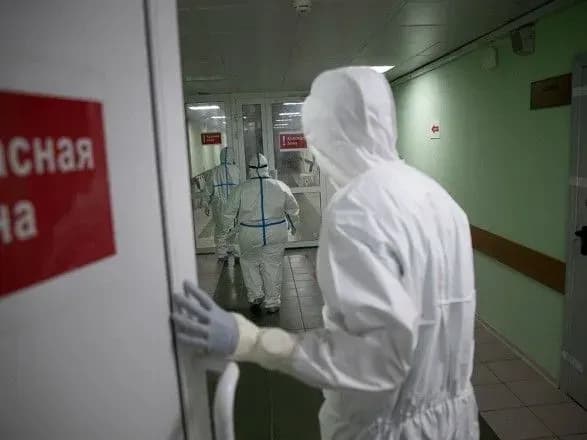 Пандемія: у РФ четверту добу фіксують зростання випадків COVID-19, загалом понад 1 млн 30 тисяч інфікованих