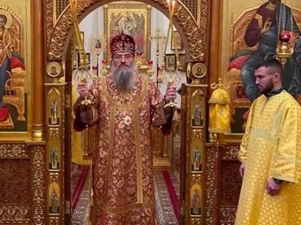 Боксер Редкач рассказал о неадекватном поведении Ломаченко в церкви