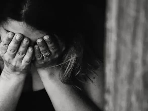 В Киеве осудят мужчину, который издевался над родной сестрой