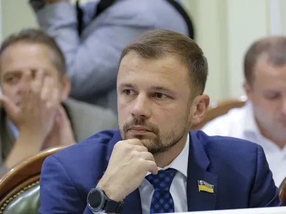 Ми будемо ініціювати політичну відповідальність Мінфіну, якщо освітянам не підвищать зарплату - Бабак