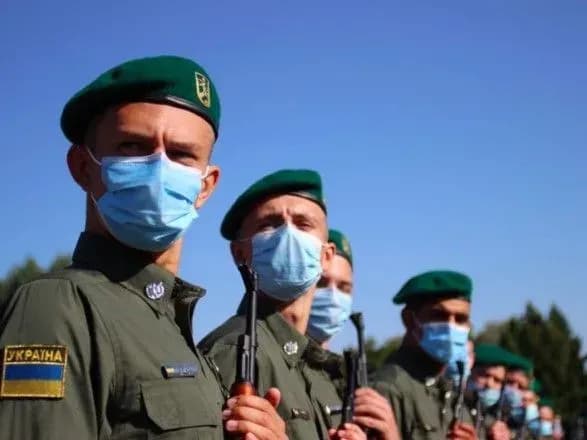 У ДПСУ за добу зафіксовано 8 нових випадків захворювання на COVID-19