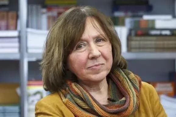 Протести в Білорусі: Алексієвич закликала російську інтелігенцію “не мовчати”