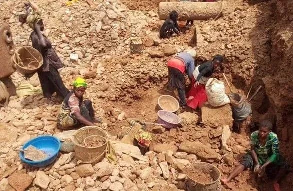 У Конго внаслідок обвалу шахти з видобутку золота загинуло 50 людей